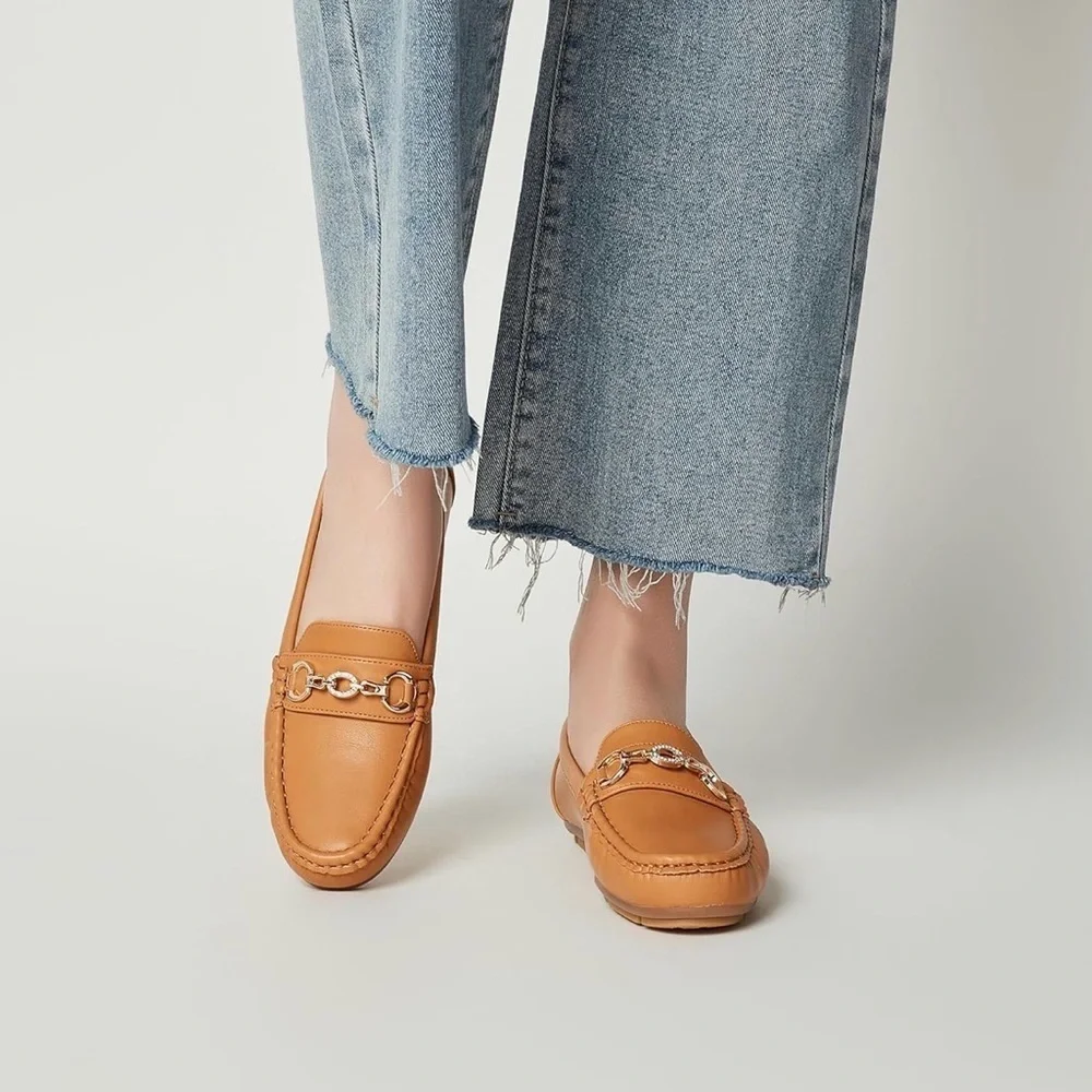 NEW Horse Bit Tan Loafers Gold Accents Women’s Slip On Flats Preppy 9.5 9 1/2